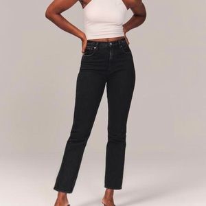NWT Abercrombie Curve Love Ultra High Rise Straight Jeans